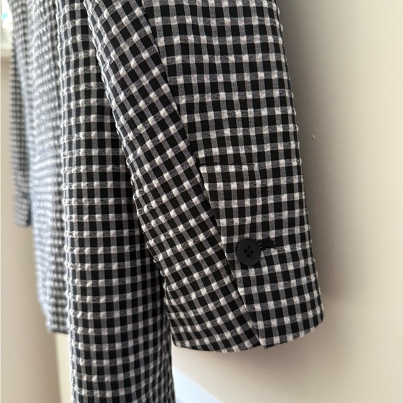 Zara EUC Black and White Checkered Blazer | US 04 - Picture 7 of 11